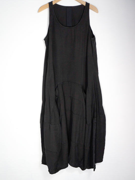 Black Label kleita