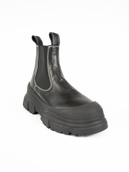 Sofie D’Hoore zābaki